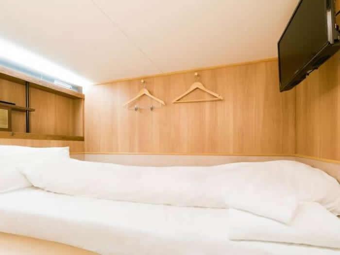 Cabin Inn Kyoto Sanjo Kawaramachi Екстериор снимка